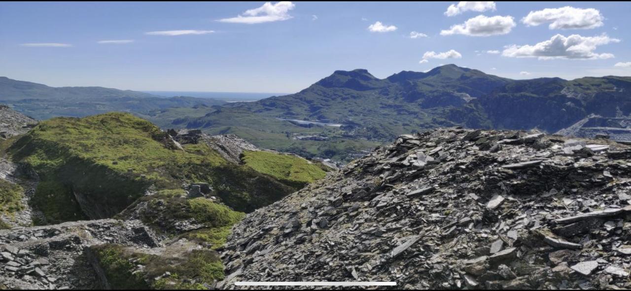 Zip Cottage Sleeps 2-3 Climb Snowdon Zip World Tanygrisiau Buitenkant foto