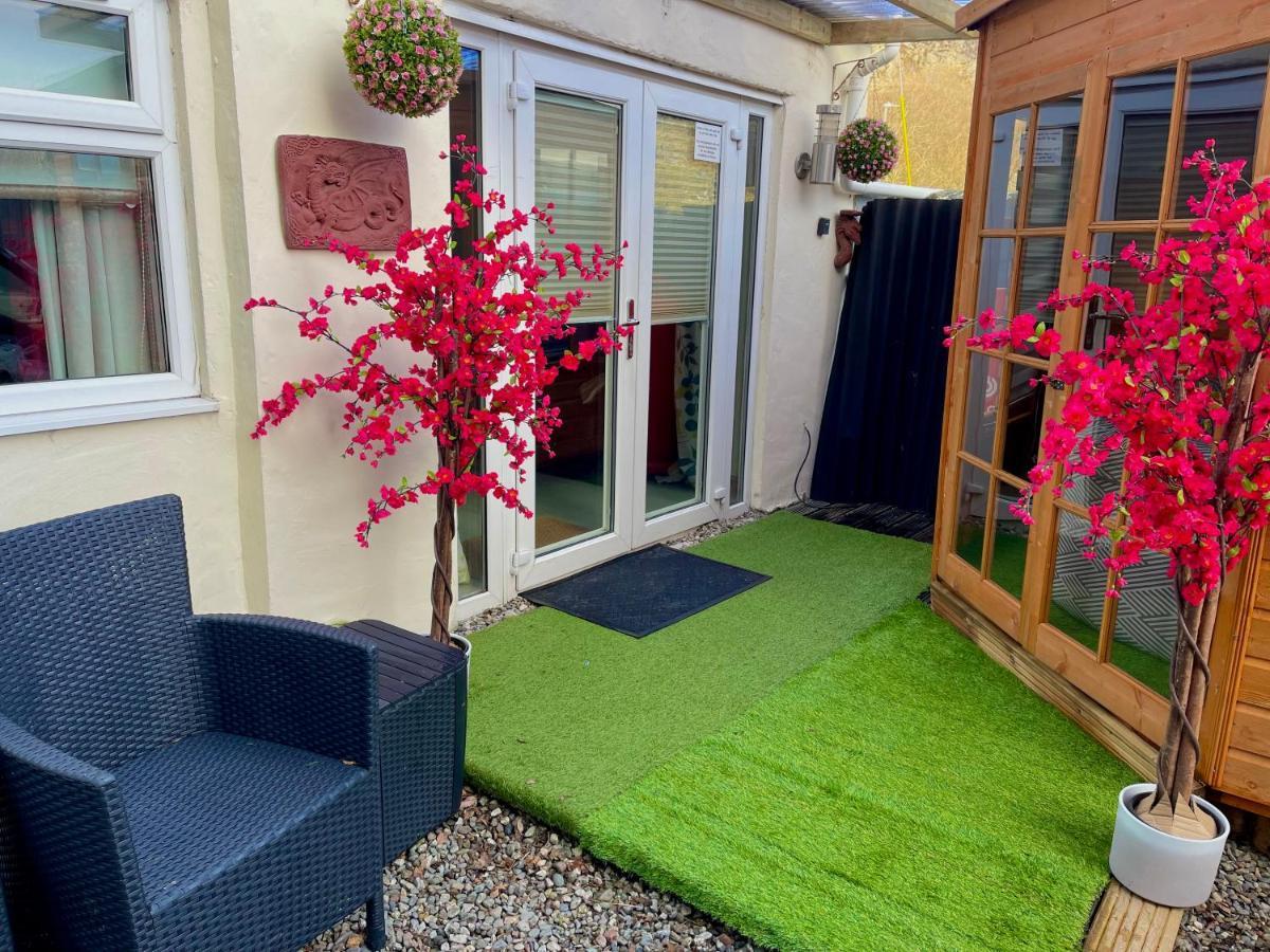 Zip Cottage Sleeps 2-3 Climb Snowdon Zip World Tanygrisiau Buitenkant foto